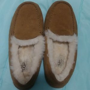 UGG Kids Slipper 4Y Chestnut Suede
